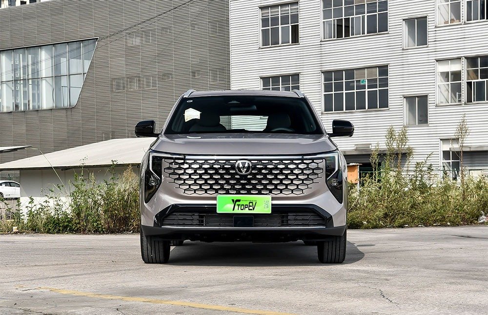 imgi_3_1_3(22) Changan CS55 PLUS 2026 - Image 1